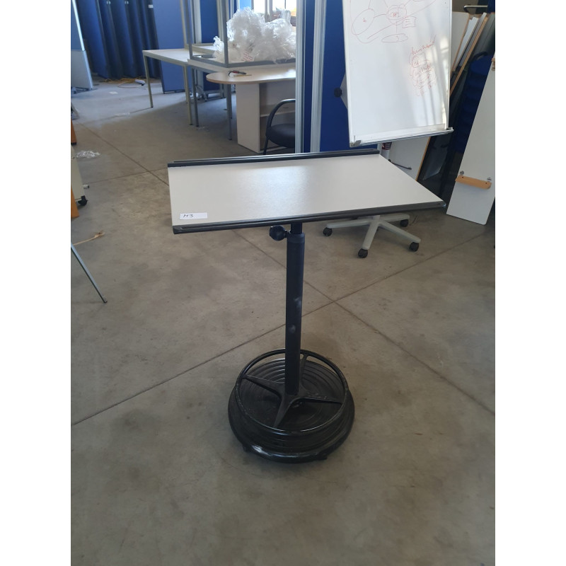 Mównica na kółkach (M2)