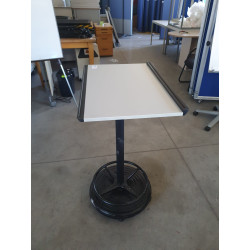 Mównica na kółkach (M2)